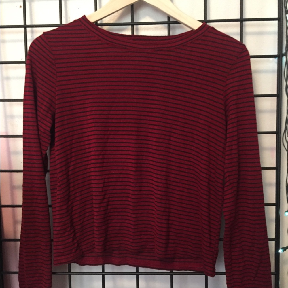 striped crop long sleeve top